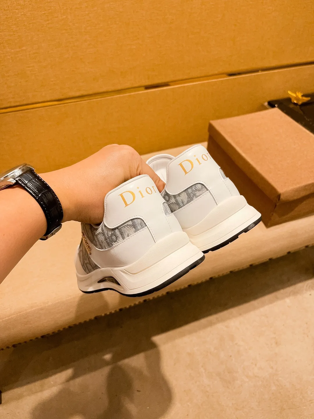 Men's shoes 💰 420💰🔥【Dior】🔥High-end brand of men's shoes official website 1:1 latest masterpiece: the upper is made of Italian imported first-layer cowhide with technical cloth fabric, the original comfortable and breathable lining ➕the original non-slip and wear-resistant outsole🔥, making walking more convenient and comfortable! An exclusive new model, a stunning work, a beautiful 1:1 replica [color] compared to the official quality! Create a fashionable personality to set off your uniqueness! A must-have for trendy men! Classic🔥Size: 38-44 Color: 🔥 2⃣️colors available🔥